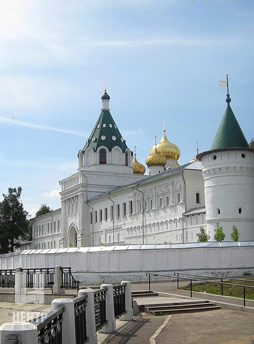 Кострома - один из наиболее интересных пунктов в время речного круиза из Санкт-Петербурга